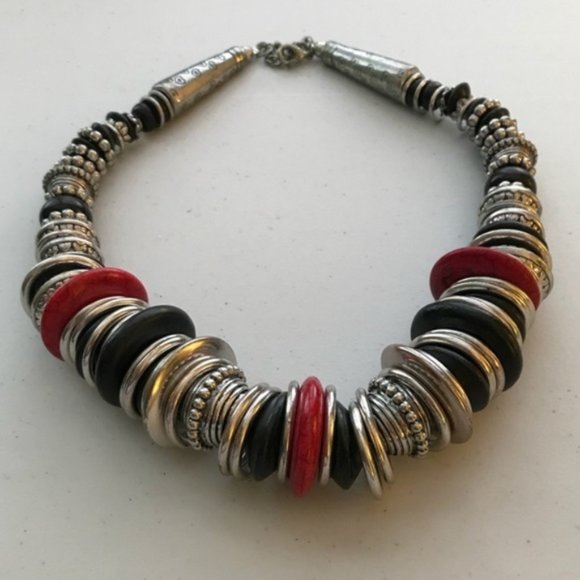 5/$15 Red/Silver/Black Necklace w/ Disk Beads - Picture 5 of 6